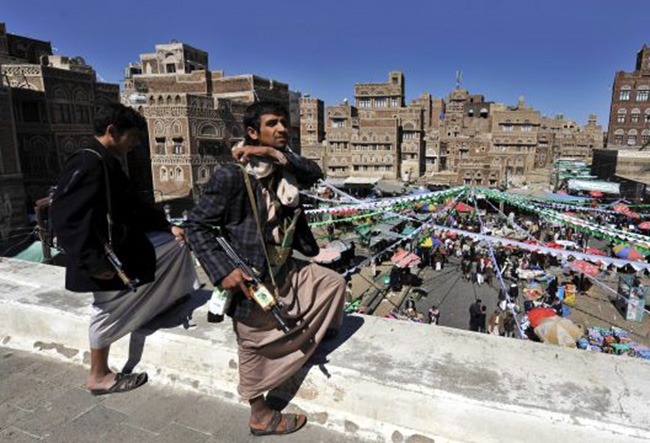 Yemeni Gov’t Delegation Halts Participation in Peace Talks over Truce Breaches